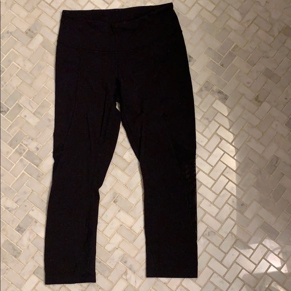 Lululemon Cropped Leggings with Mesh and Detail - Picture 4 of 4